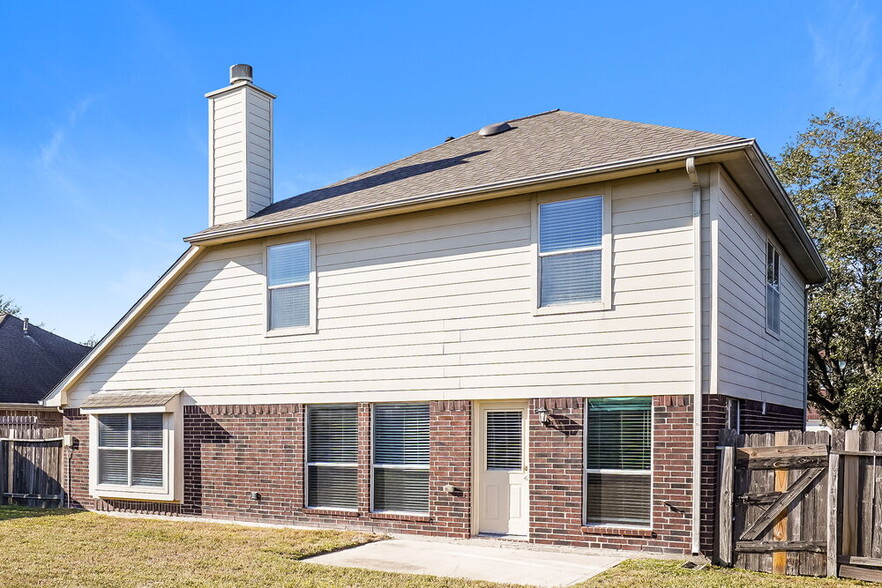 Building Photo - 12910 Hunters Field Ln