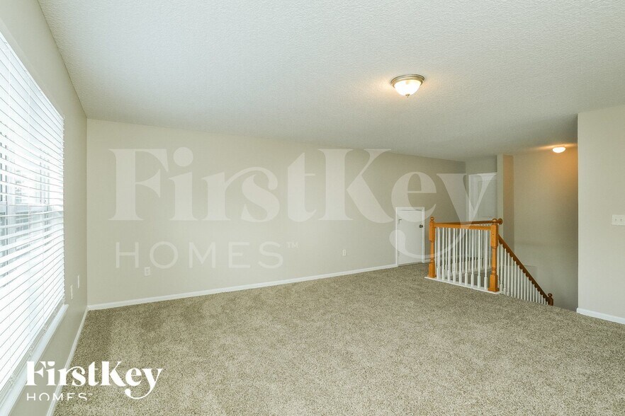 Building Photo - 723 Candlebark Dr