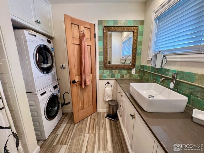 Building Photo - Chic Renovated Three Level Condo in Walnut Grove, Whittier neighborhood