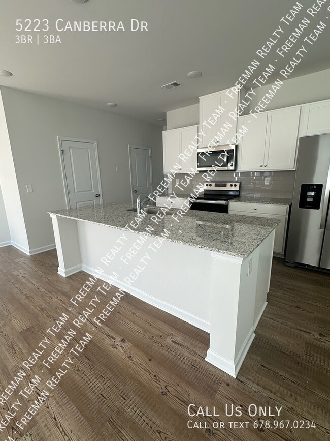 Building Photo - 5223 Canberra Drive