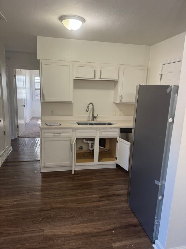 Building Photo - 510 S 19th St