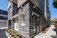 Building Photo - Brand New Built 3 Bed 2.5 Bath Flex Townhouse in Ontario!