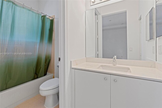 Building Photo - 2258 NE 42nd Ave