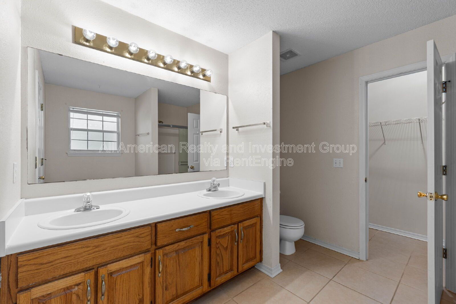 Building Photo - 2254 Calle De Cantabria