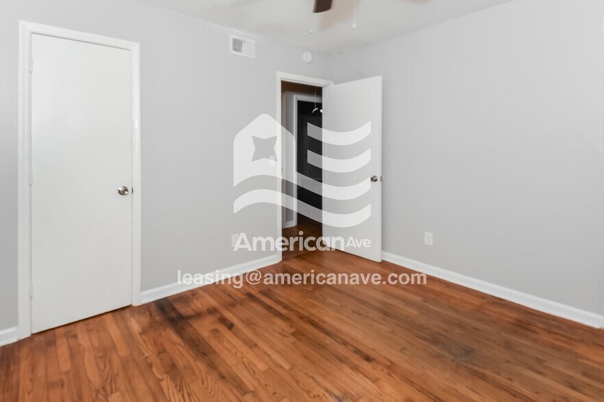 Building Photo - 5023 Barrington Dr