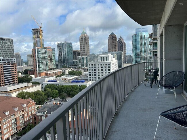 Building Photo - 923 Peachtree St NE