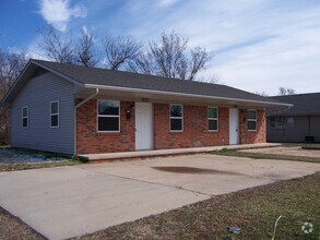 Building Photo - 227-229 S Findlay