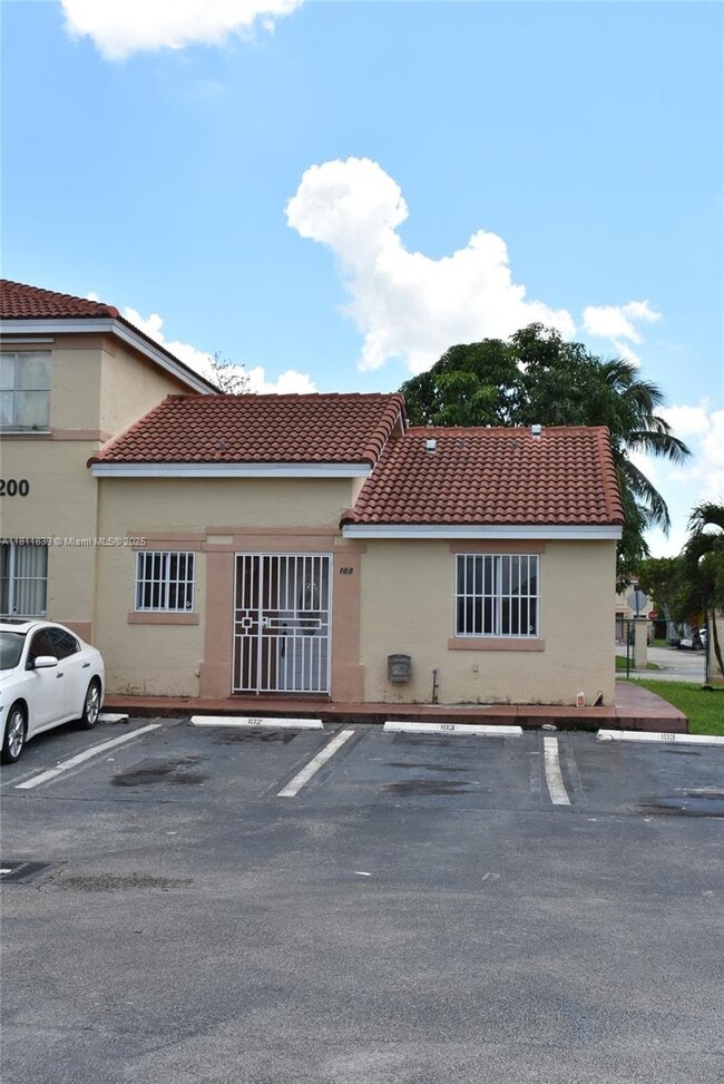 Building Photo - 200 NW 114th Ave