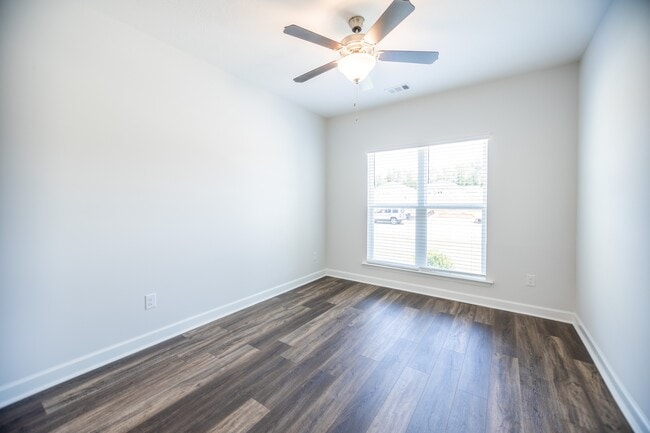 Building Photo - 7172 Paisley Cir