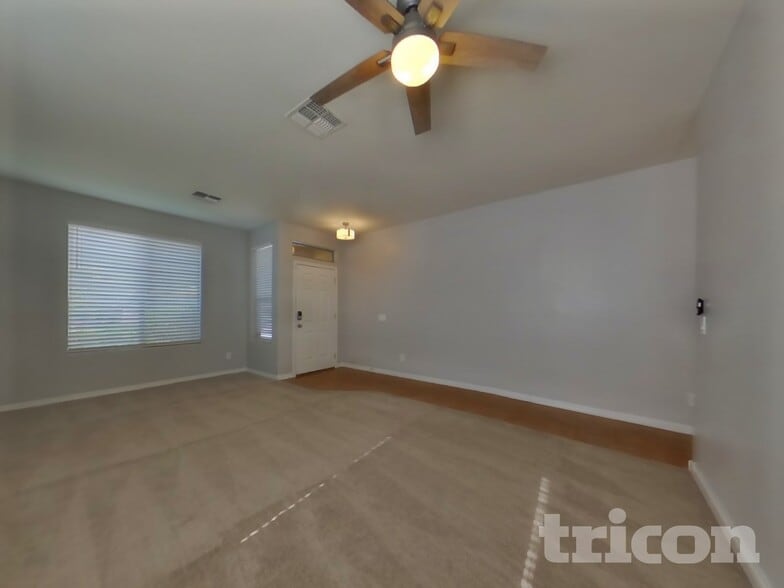 Building Photo - 17220 W Lundberg St