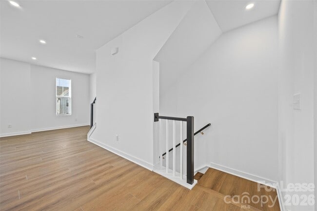 Building Photo - 7216 Westrow Ave