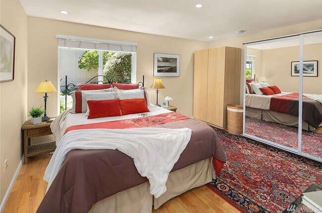 Bedroom 1 - 1605 102nd Pl NE