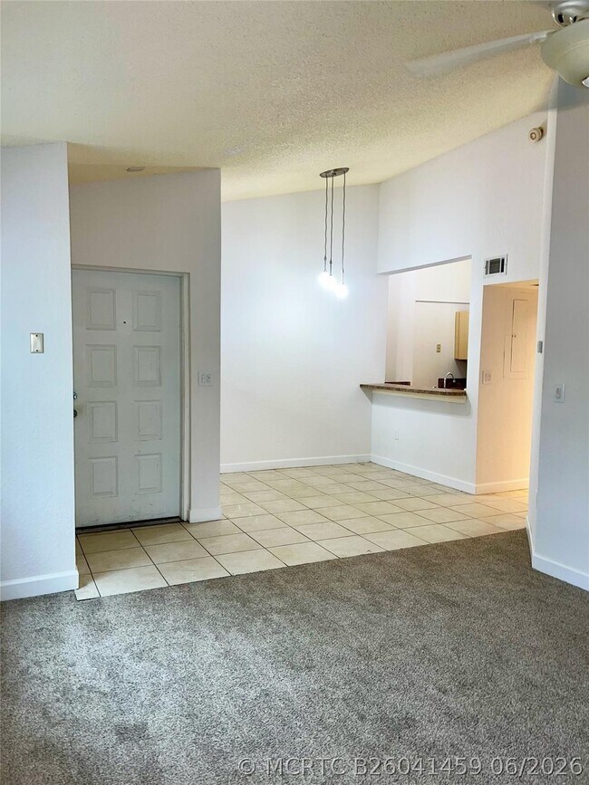 Building Photo - 2850 N Oakland Forest Dr