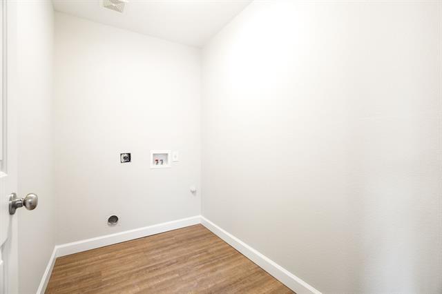 Building Photo - 1320 Lamar Ln