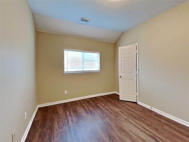 Building Photo - 12919 Palm Leaf Ct