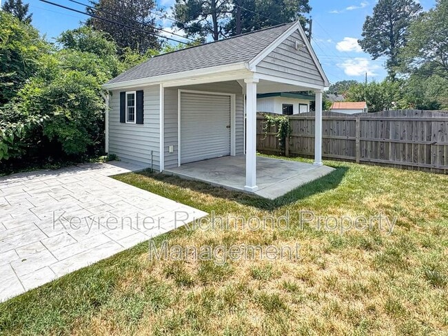 Building Photo - 2127 New Berne Rd