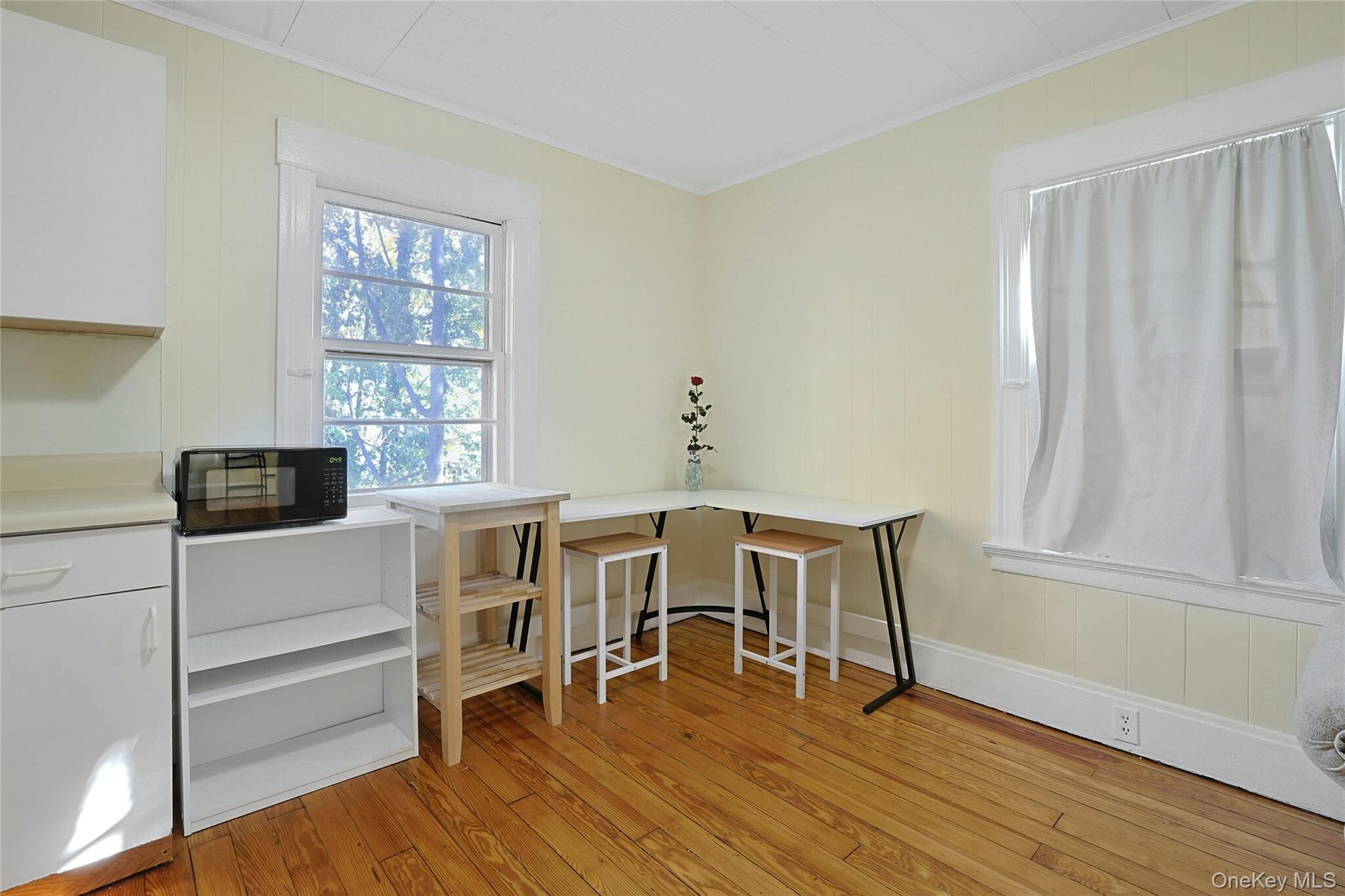 Building Photo - 105 S Broadway