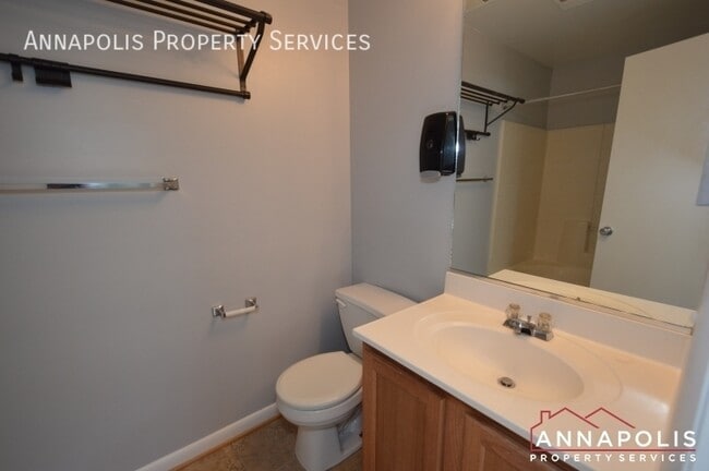 Building Photo - 10 Hearthstone Ct