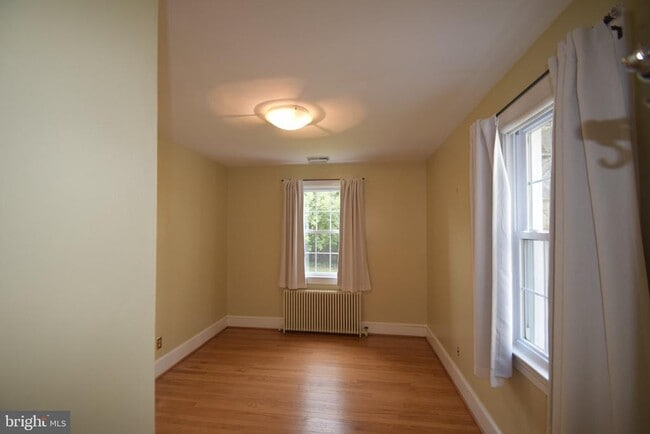 Building Photo - 4610 3rd St S