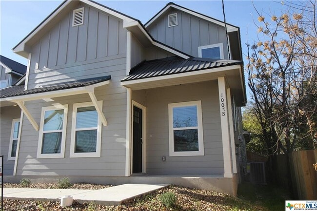 Primary Photo - 1007 Mission Dr