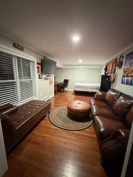 Building Photo - 125 Skyview Rd