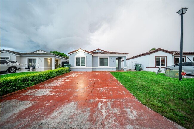 Building Photo - 17404 SW 142nd Pl