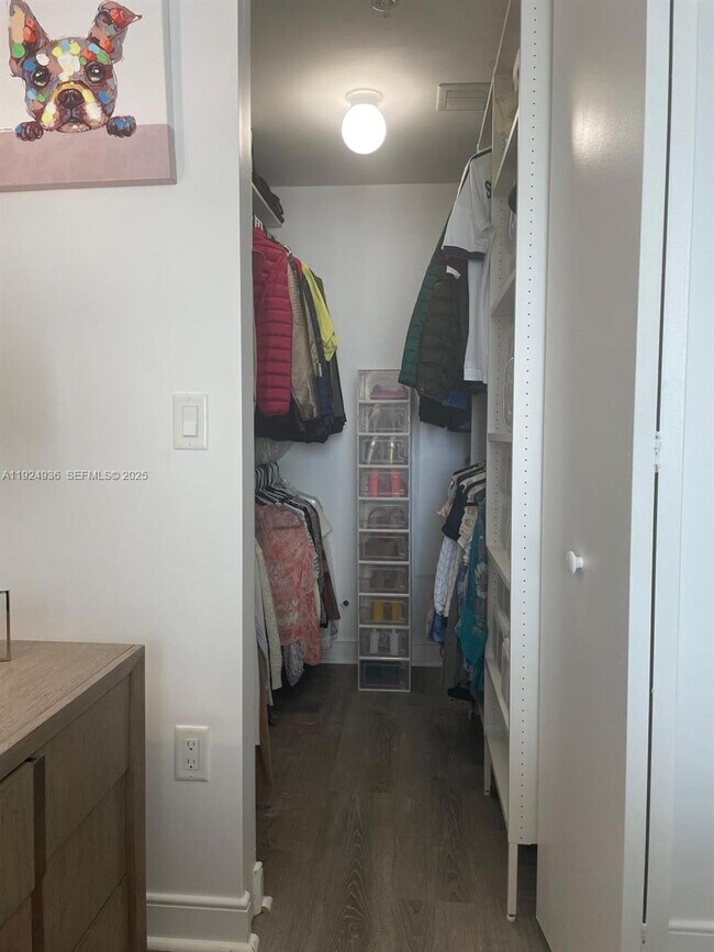 Building Photo - 185 SW 7th St