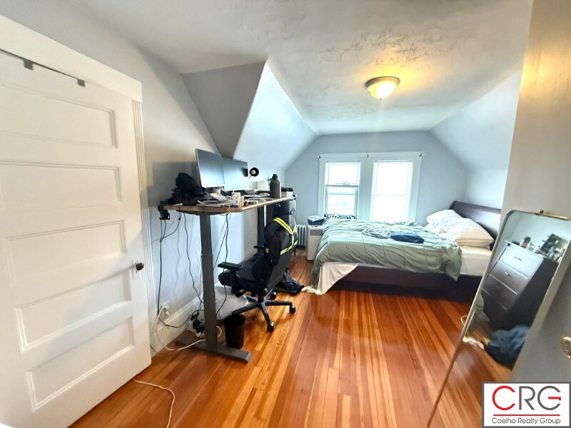 Building Photo - 53 Elm St