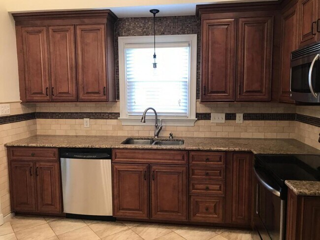 Building Photo - 1505 Baysdale Lane