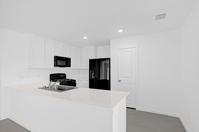 Building Photo - 819 Pawpaw Dr