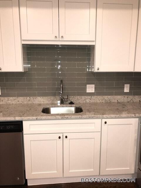 Building Photo - 19 Perrin St