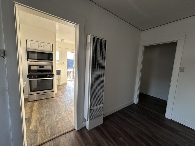 View: Living Room to kitchen / corridor - 2310 3rd St