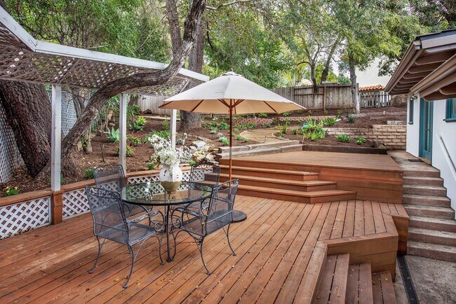 Building Photo - SPACIOUS SAN ROQUE HOME (CENTRAL AC)