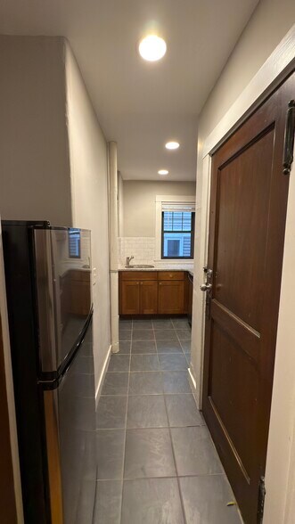 Building Photo - 11 Story St