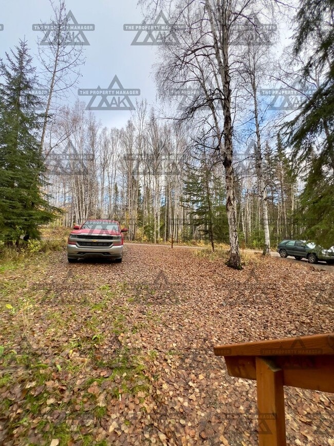 Building Photo - Cozy 1-Bedroom Loft Home with Office & Covered Deck/Sorry no pets