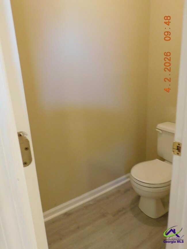Building Photo - 225 Waterford Dr