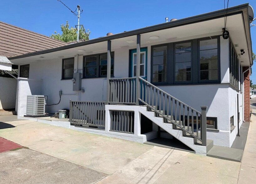 Building Photo - 147 El Nido Ave