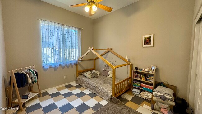 Building Photo - 571 W Locust Dr.