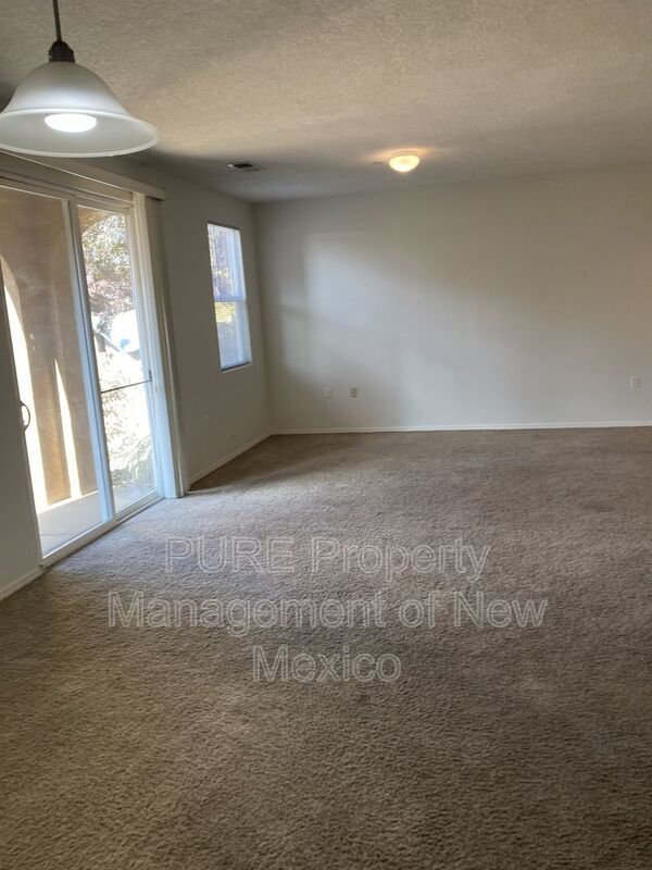 Building Photo - 601 Menaul Blvd NE