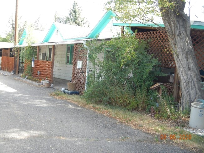 Primary Photo - 130 E Broadway St