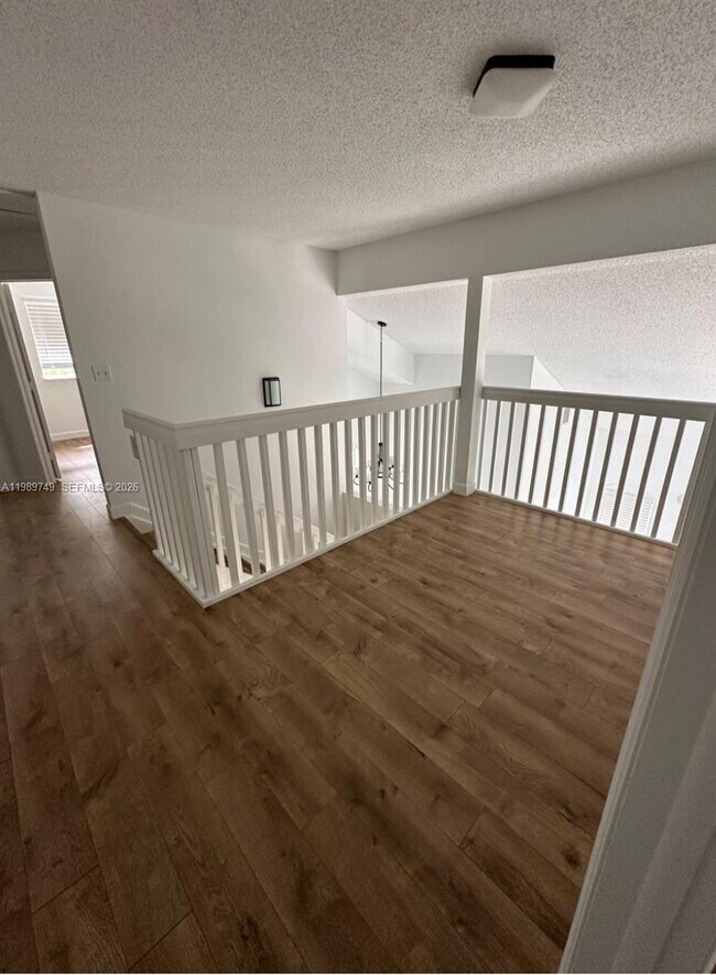 Building Photo - 4021 SW 153rd Ave