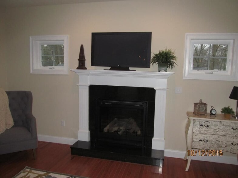 Building Photo - 214 Dallaire