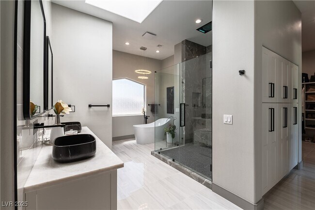 Building Photo - 7880 Dana Point Ct