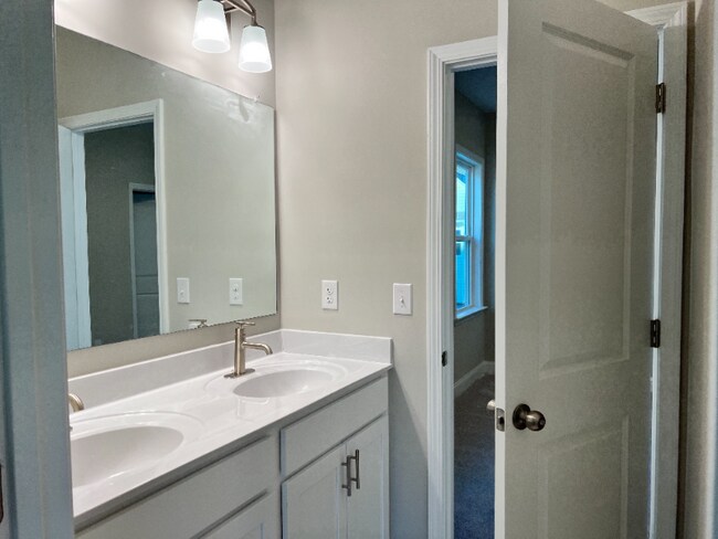 Building Photo - 4091 Aveline Ln