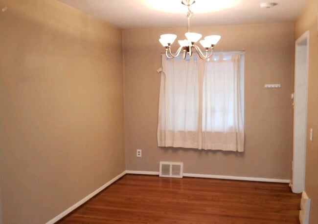 Building Photo - 22833 Lakeshore Dr