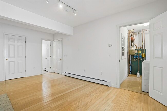 Building Photo - 55 Arrowwood Dr