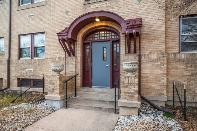 Building Photo - University Park 1 bed 1 bath Condo in walk...