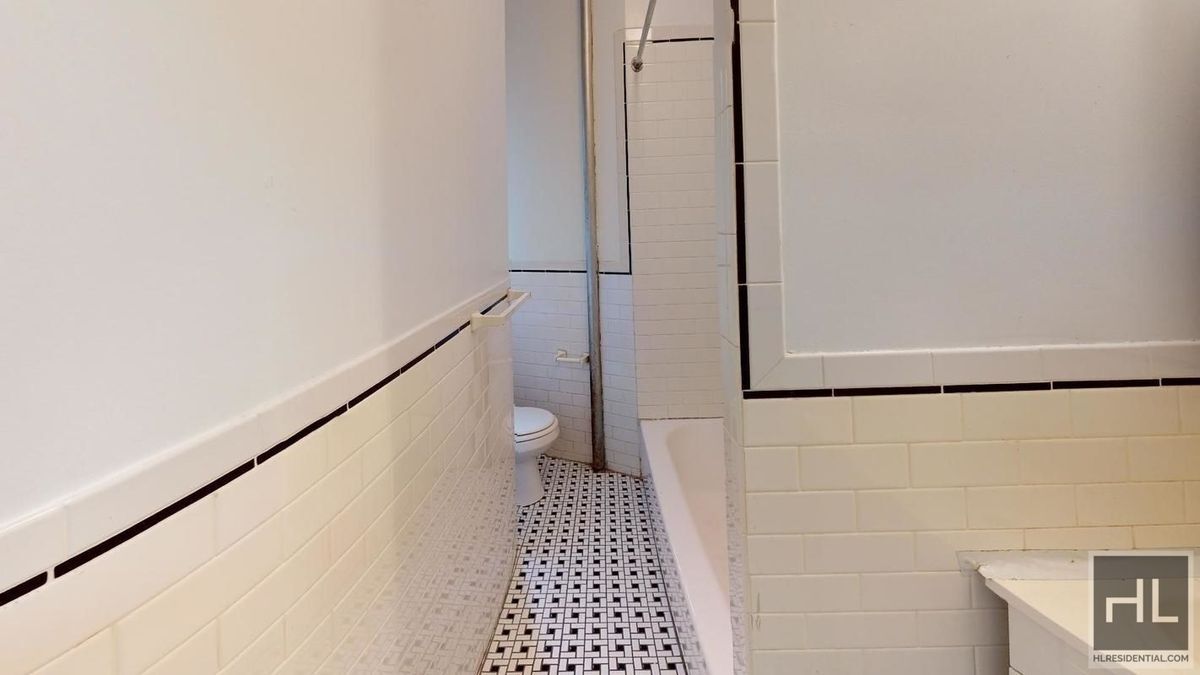 Building Photo - EAST 38 STREET