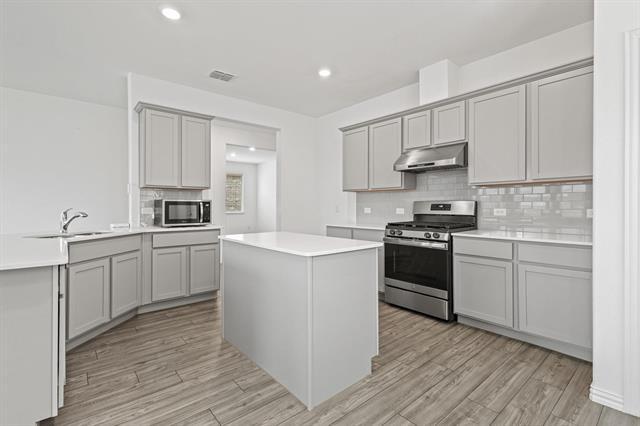 Building Photo - 3708 Milkweed Rd