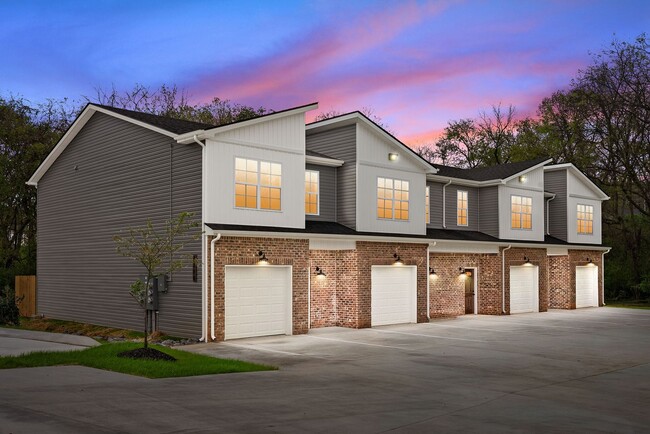 Building Photo - New Construction! GARBAGE/LAWN INCLUDED! N...